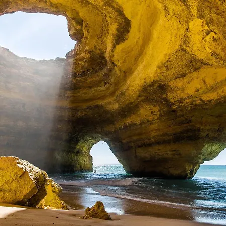 Homes Da Rocha Sun-kissed 50 M Away From The Ocean Portimao